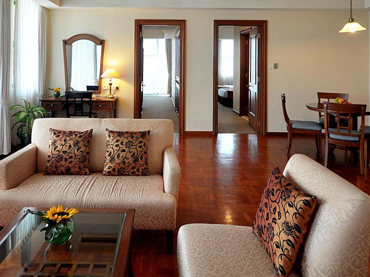 Himawari Hotel Apartments Phnompen Kültér fotó