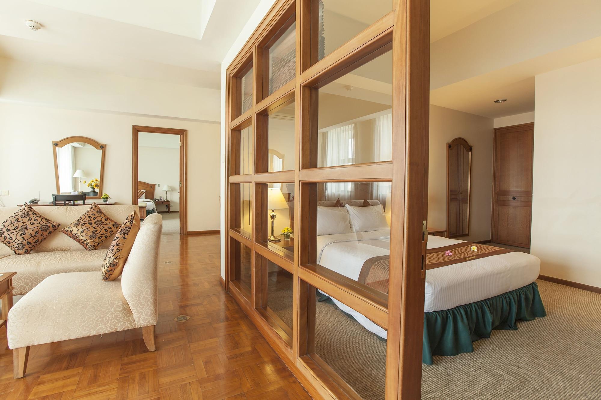 Himawari Hotel Apartments Phnompen Kültér fotó