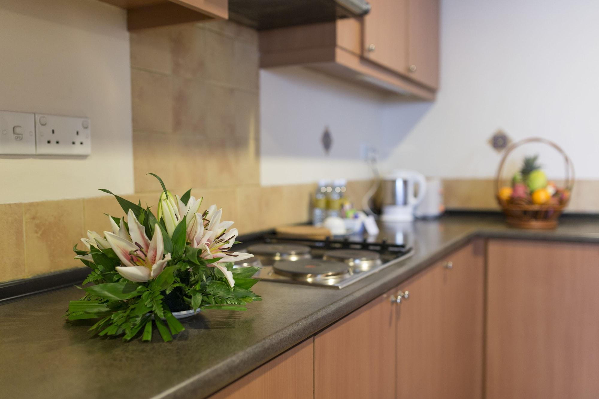 Himawari Hotel Apartments Phnompen Kültér fotó