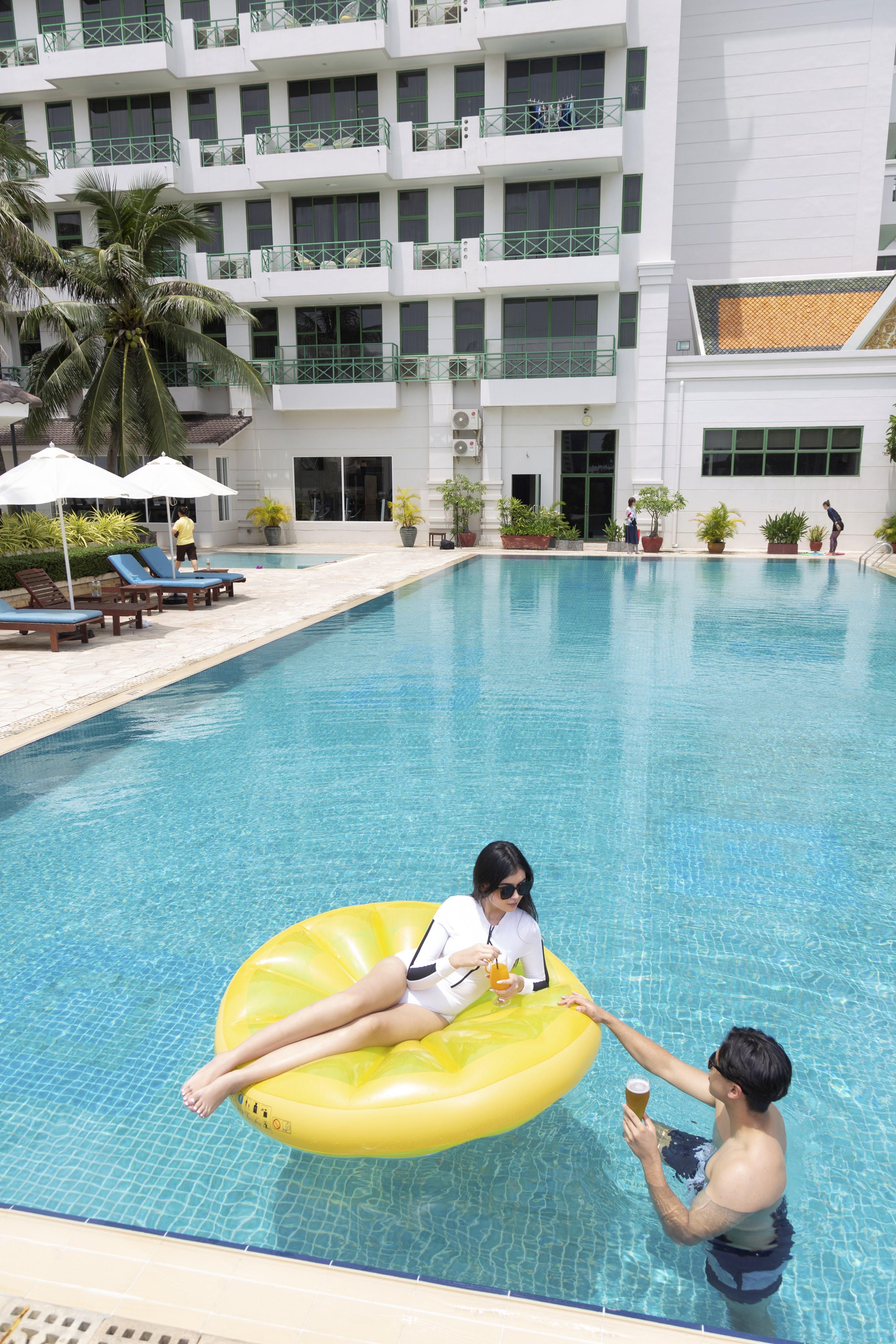 Himawari Hotel Apartments Phnompen Kültér fotó
