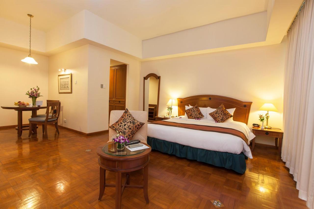 Himawari Hotel Apartments Phnompen Kültér fotó