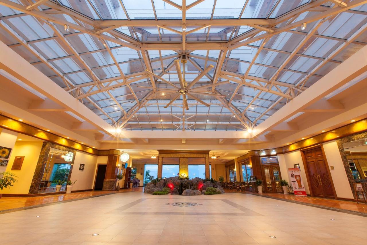 Himawari Hotel Apartments Phnompen Kültér fotó